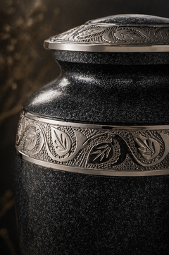 Obsidian Crest Urn